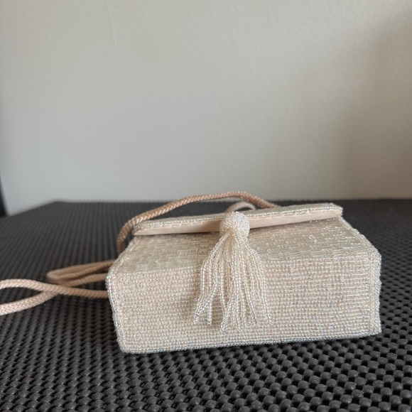 white/white-cream beaded vintage evening bag - Picture 7 of 9